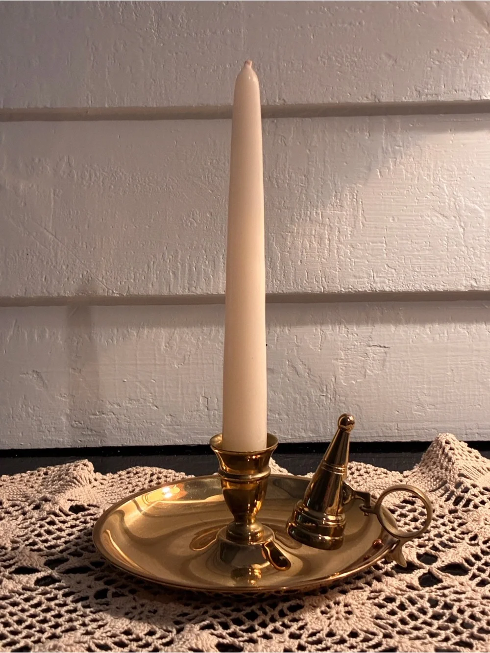 Virginia Metalcrafters Colonial Williamsburg Brass Candle w/Snuffer, CW 16-73